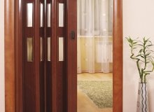 Как сделать дверь гармошку своими руками?